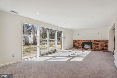 11510 Nevis Dr, Beltsville, MD 20705 - photo 4