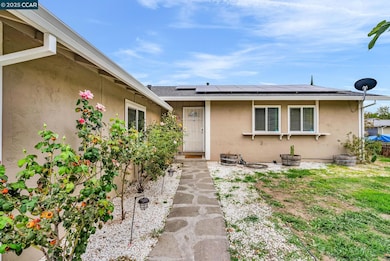 265 Tahoe Dr, Rio Vista, CA 94571 - photo 2