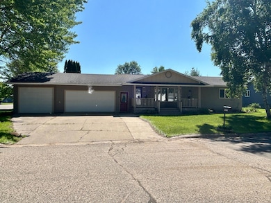 1006 10th St SW, Wadena, MN 56482 - photo 2