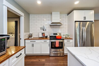 2981 E McAndrews Rd, Medford, OR 97504 - photo 7