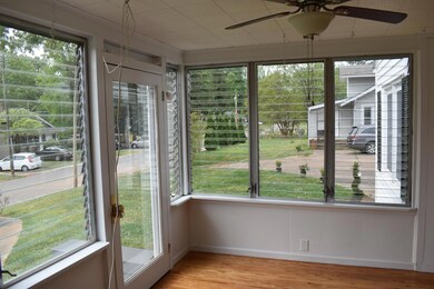 606 W 5th St, Siler City, NC 27344 - photo 3