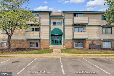 19613 Gunners Branch Rd unit C, Germantown, MD 20876 - photo 2