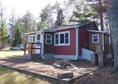 Small, quiet bay area on Blueberry Lake