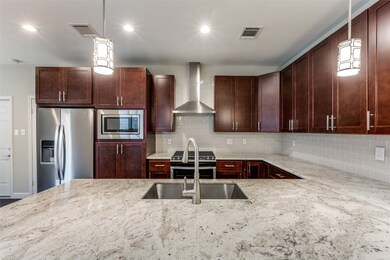 9624 Doliver Dr, Houston, TX 77063 - photo 4