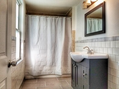 45 Harlem St unit 1, Worcester, MA 01610 - photo 4