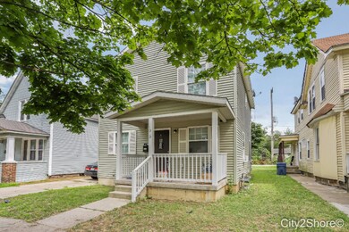 1010 Caulfield Ave SW, Grand Rapids-2