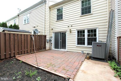 8993 Bonham Cir, Manassas, VA 20110 - photo 6
