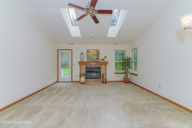 2 Livingroom 1