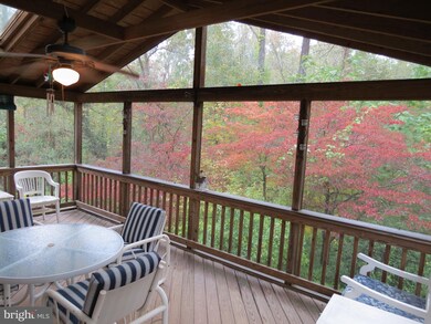 9214 Santayana Dr, Fairfax, VA 22031 - photo 4