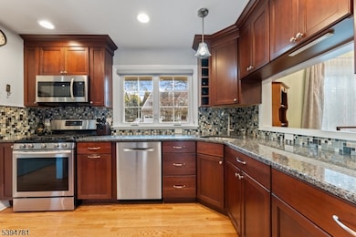 568 Mountainview Terrace, Dunellen, NJ 08812 - photo 7