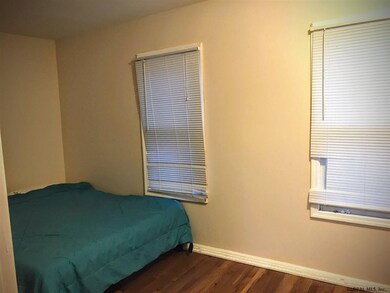 2526 Augustine Ave unit First Floor, Schenectady, NY 12306 - photo 6