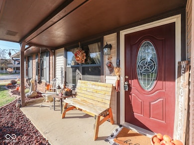 510 Greensprings Dr, Whiteland, IN 46184 - photo 2