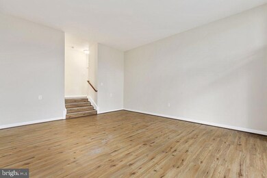 18607 Walkers Choice Rd unit 2, Montgomery Village, MD 20886 - photo 7