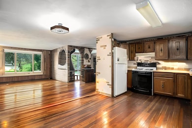 Listing-Agent-Clint-Maki-616-227-4887-(5