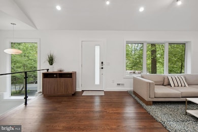 6340 Waterway Dr, Falls Church, VA 22044 - photo 6