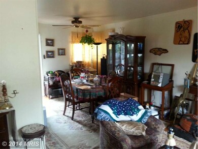 6202 Patterson St, Riverdale, MD 20737 - photo 5