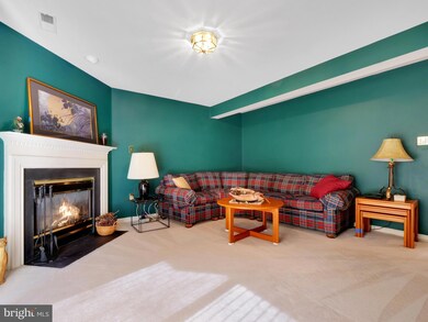 3123 Sutherland Hill Ct, Fairfax, VA 22031 - photo 6