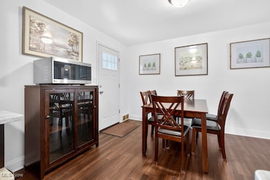 25750 Drakefield Ave, Euclid, OH 44132 - photo 5