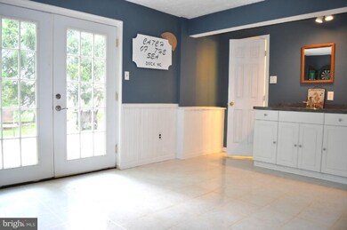 201 Owaissa Ct SE, Vienna, VA 22180 - photo 5