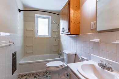 303 S Russell St, Portland, TN 37148 - photo 4