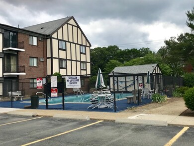 159 Bittersweet Ln unit 101, Randolph, MA 02368 - photo 2