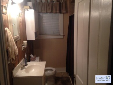 511 W Hopkins St, San Marcos, TX 78666 - photo 7