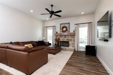 1577 Saylee Ln, Burleson, TX 76028 - photo 6