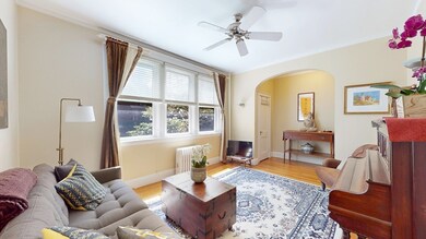 429 Washington St unit 2, Brookline, MA 02446 - photo 6