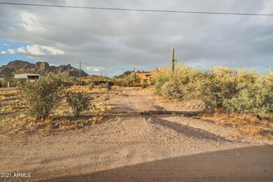 4275 N Apache Dr-0001