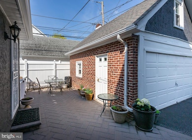 538 Gainsboro Rd, Drexel Hill, PA 19026 - photo 4