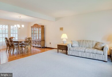 21 N Maple Ave, Leola, PA 17540 - photo 3