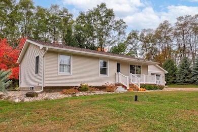 7984 N Williams Rd, Saint Johns, MI 48879 - photo 3