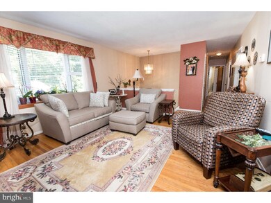 164 Floral Dr, Morrisville, PA 19067 - photo 7