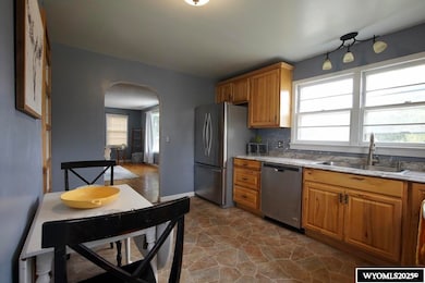 1828 S Poplar St, Casper, WY 82601 - photo 5