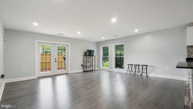 11370 Laurelwalk Dr, Laurel, MD 20708 - photo 4