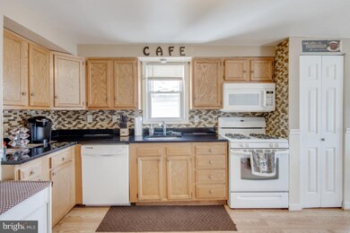 43 Waterview Rd, Dundalk, MD 21222 - photo 3