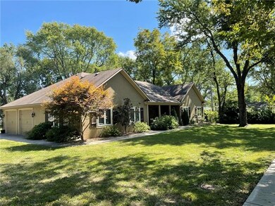 520 NW 10th St, Blue Springs, MO 64015 - photo 3