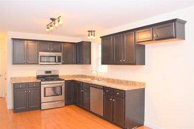 43 Millers Farm Dr unit 36, Rochester, NH 03868 - photo 2