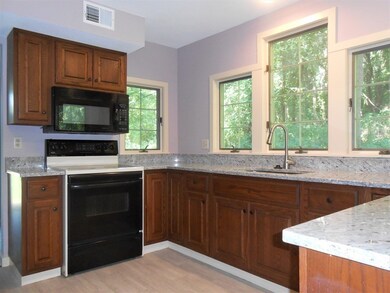 33 Amity Place, Amherst, MA 01002 - photo 5