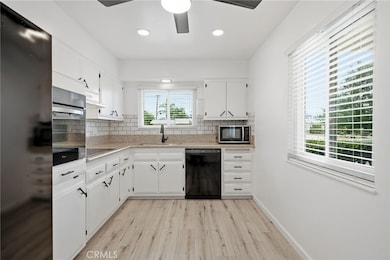 28087 Pebble Beach Dr, Sun City, CA 92586 - photo 3