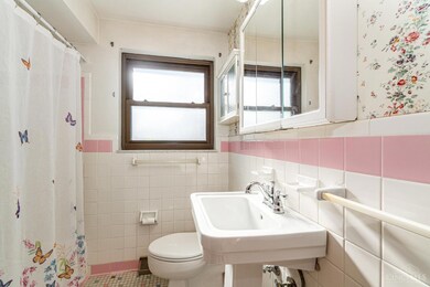 1213 Teakwood Dr, Milford, OH 45150 - photo 7