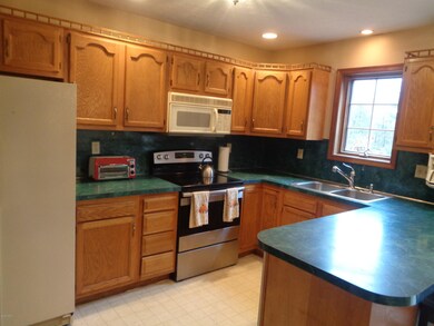 104 Genesis Dr, Milford, PA 18337 - photo 3