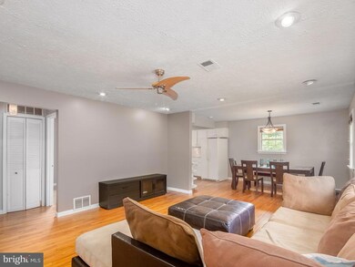 8638 Changing Leaf Terrace, Bristow, VA 20136 - photo 4