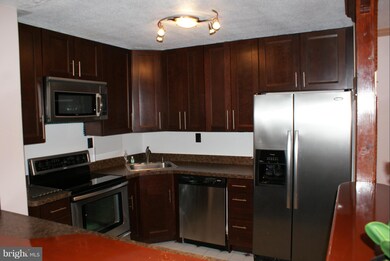 The Carlton unit 641, Arlington, VA 22204 - photo 2