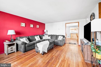 7813 Harold Rd, Dundalk, MD 21222 - photo 5