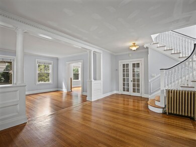 37 Pomfret St, West Roxbury, MA 02132 - photo 6