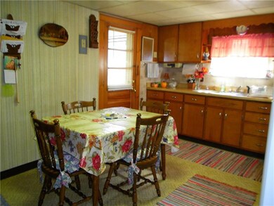 221 2nd St, Latrobe, PA 15650 - photo 6