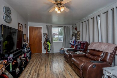 531 W Court St, Weiser, ID 83672 - photo 6