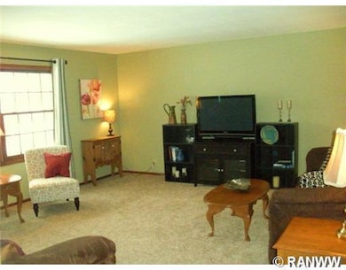 2849 Comet Ct, Eau Claire, WI 54703 - photo 5