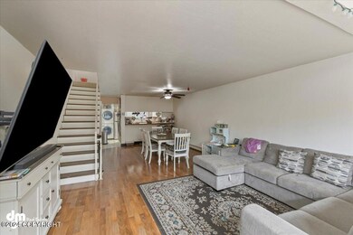 06-Living Room_IMG_7254_SSW